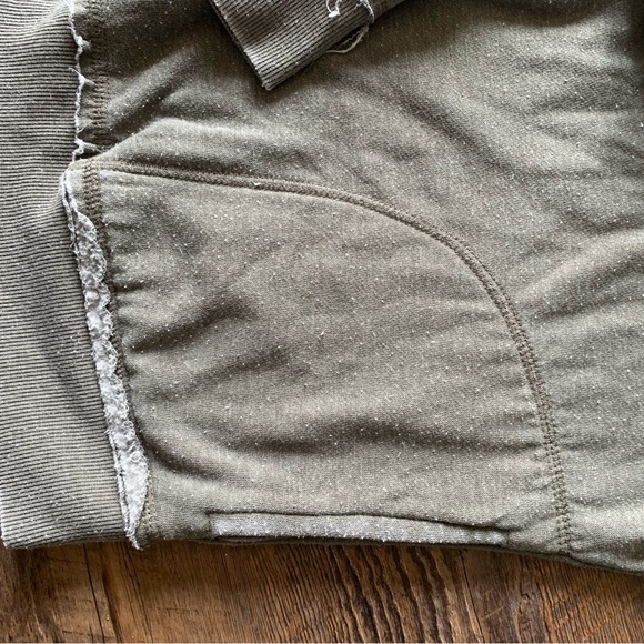 Two Fitz & Eddie Sweaters - Picture 6 of 6